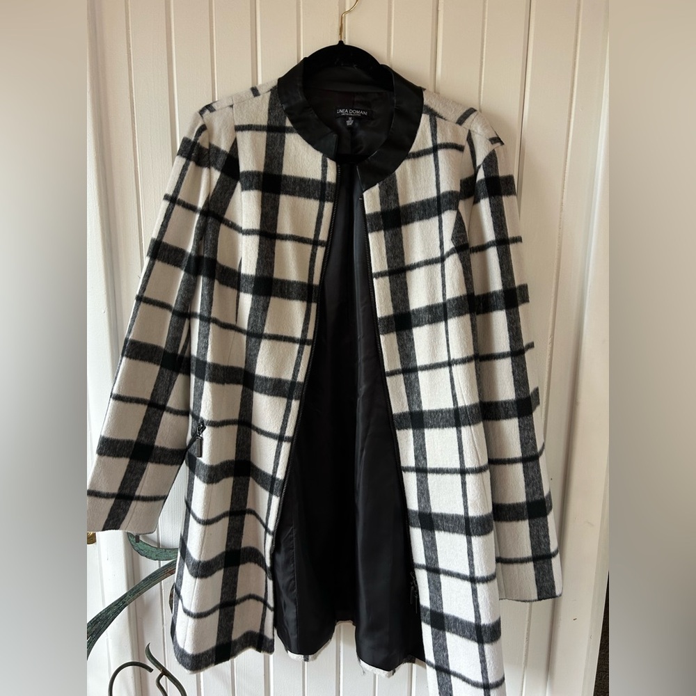 Linea Domani Black and White Checkered Cape Coat